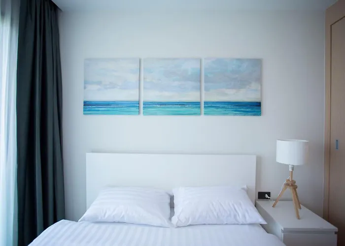 Aparthotel Parrish Serviced 4*