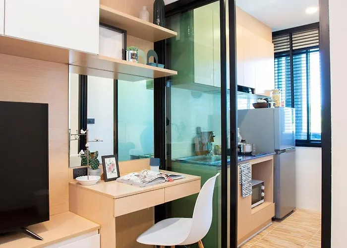 Parrish Serviced Aparthotel 4*